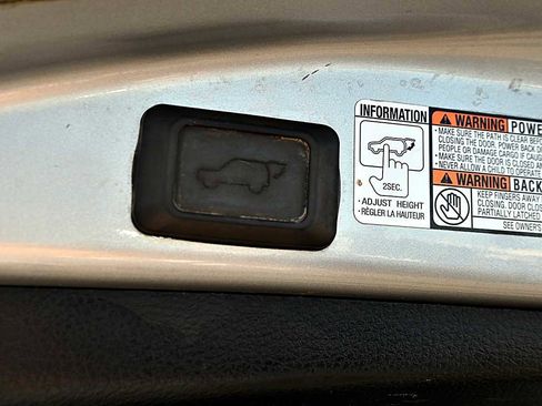 Used 2016 Toyota RAV4 XLE image 10