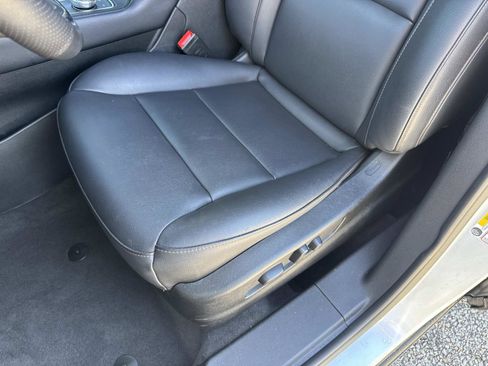 Used 2022 Cadillac XT4 Sport w/ Enhanced Visibility Package image 19