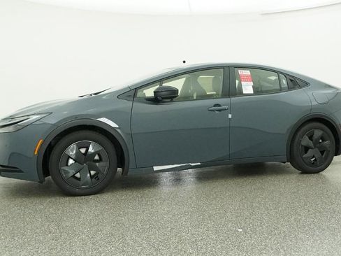 New 2026 Toyota Prius SE image 8