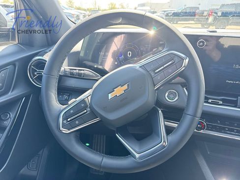 New 2026 Chevrolet Equinox LT w/ Convenience Package II AWD/4WD image 10