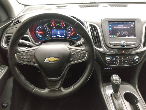 Used 2020 Chevrolet Equinox LT FWD image 22
