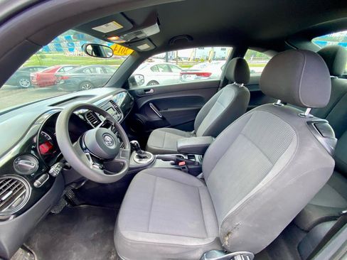Used 2014 Volkswagen Beetle 1.8T FWD image 10