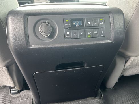 Used 2016 Toyota Sequoia SR5 image 28