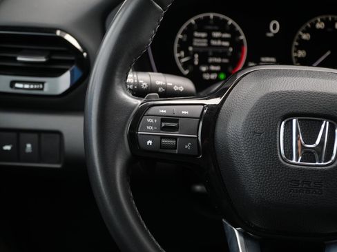 Used 2025 Honda Pilot Touring image 19