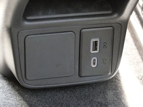 Used 2023 Buick Encore GX Select AWD/4WD image 33