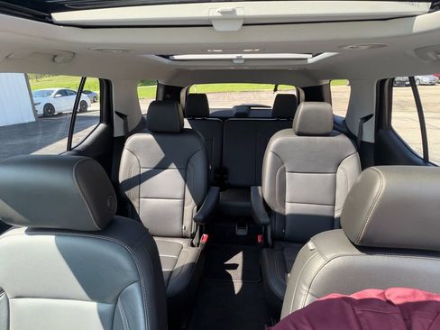 Used 2020 Chevrolet Traverse Premier w/ Redline Edition AWD/4WD image 23