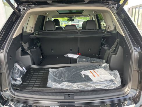 New 2026 Volkswagen Atlas SE FWD image 31