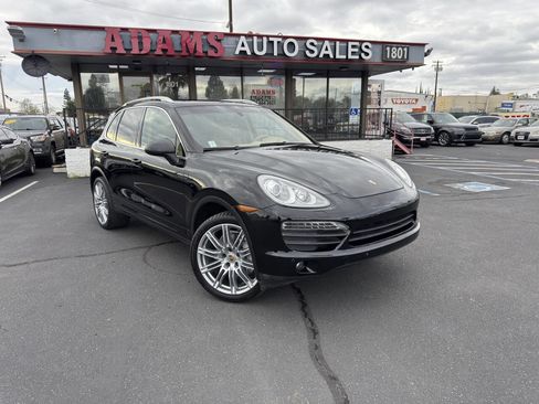 Used 2014 Porsche Cayenne S image 1