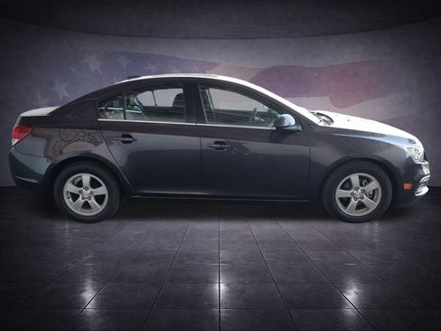 Used 2015 Chevrolet Cruze LT w/ Technology Package FWD image 6