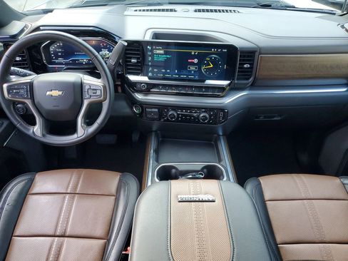 Used 2024 Chevrolet Silverado 3500 High Country w/ Technology Package image 19