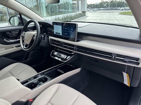 New 2026 Lincoln Corsair Premiere FWD image 20