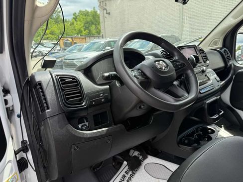 Used 2025 RAM ProMaster 2500 w/ Convenience Group FWD image 19