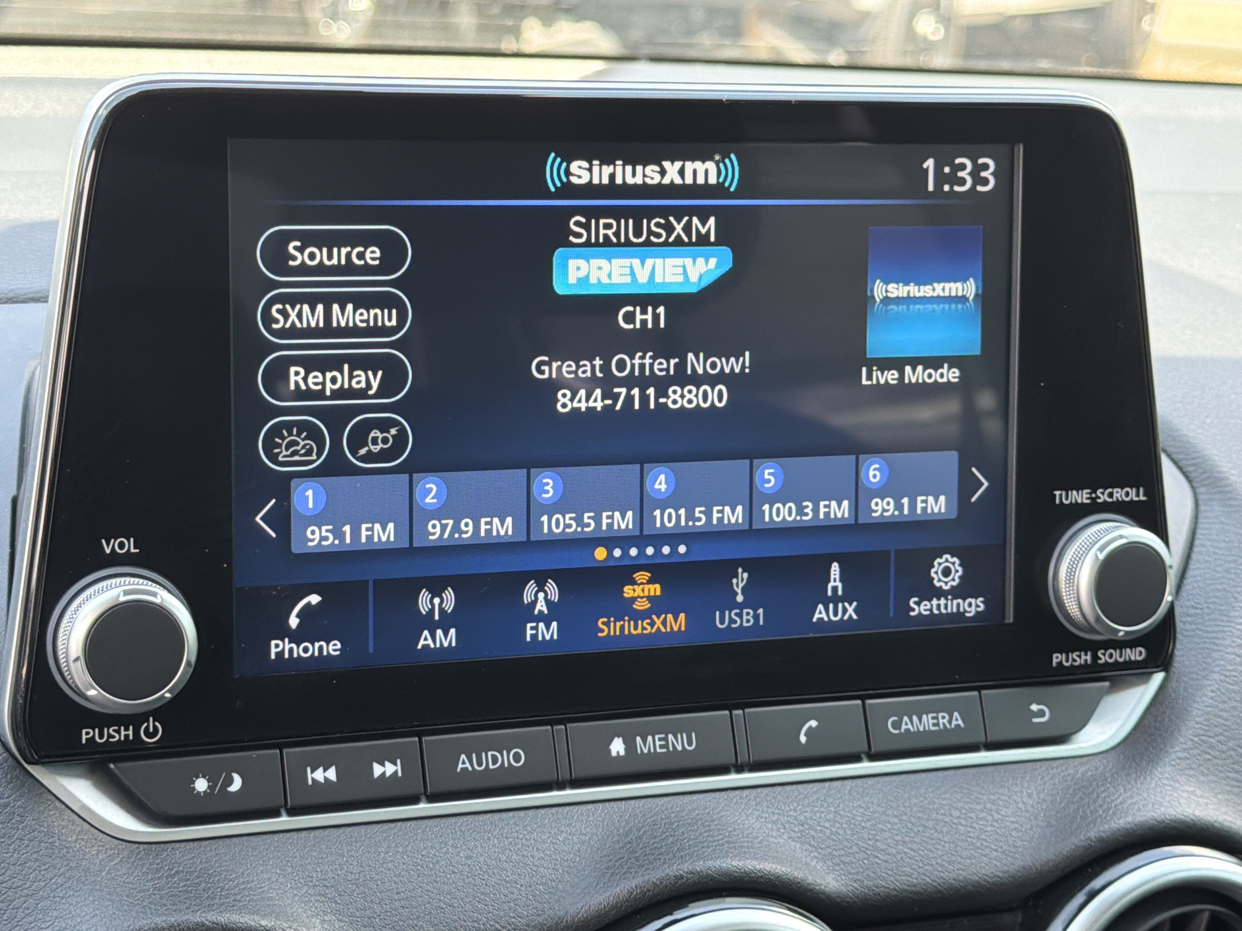 Used 2025 Nissan Sentra SV FWD image 33