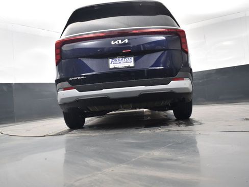 New 2026 Kia Carnival LX FWD image 15