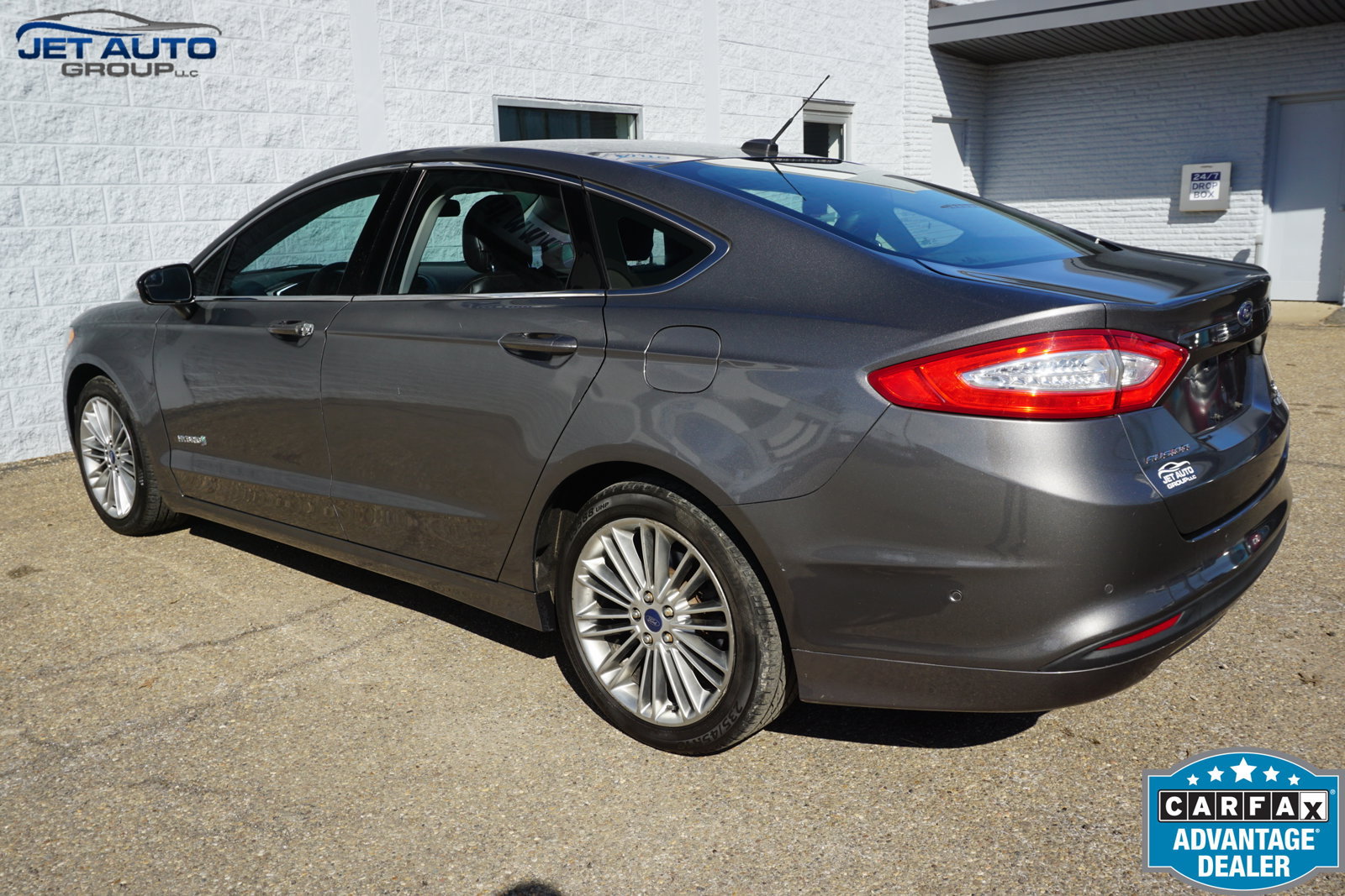 Used 2014 Ford Fusion SE w/ Equipment Group 502A FWD image 8