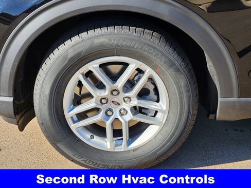New 2026 Ford Explorer Active w/ Active Comfort Package image 10