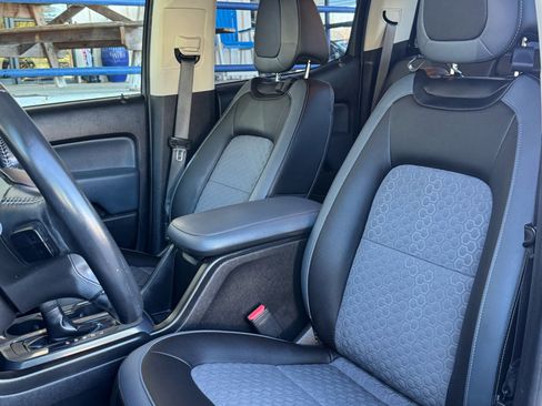 Used 2018 Chevrolet Colorado Z71 image 14