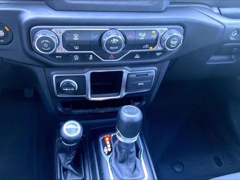 Used 2023 Jeep Wrangler Unlimited Sport AWD/4WD image 23