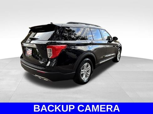 Used 2022 Ford Explorer XLT w/ Equipment Group 202A image 4