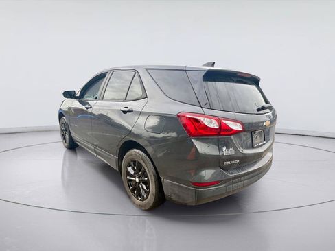 Used 2021 Chevrolet Equinox LS w/ LS Convenience Package FWD image 5
