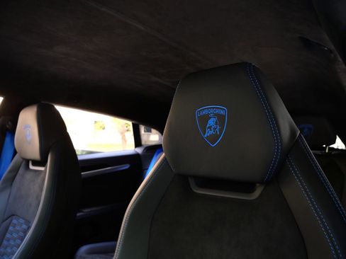 Used 2024 Lamborghini Urus S AWD/4WD image 20