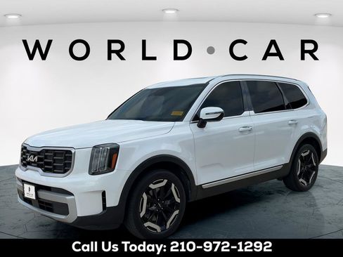 Used 2024 Kia Telluride S w/ S Sunroof Package FWD image 2