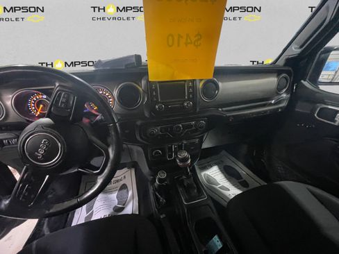 Used 2020 Jeep Wrangler Unlimited Sport image 11