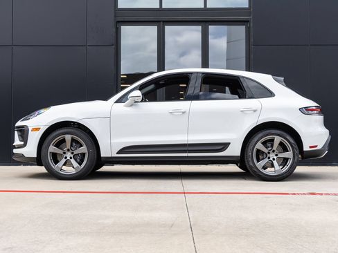 New 2026 Porsche Macan AWD/4WD image 2