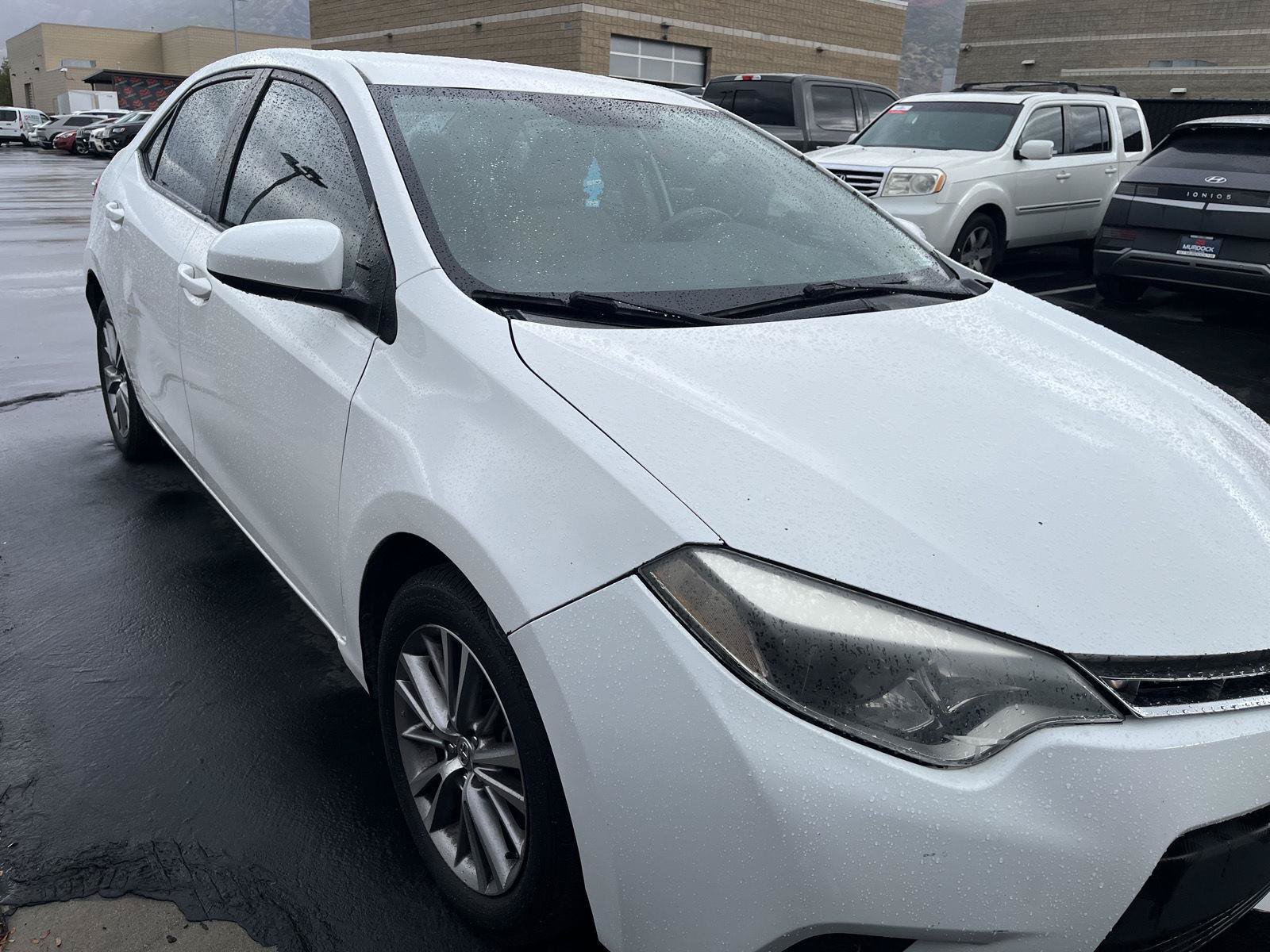 Used 2014 Toyota Corolla LE FWD image 3