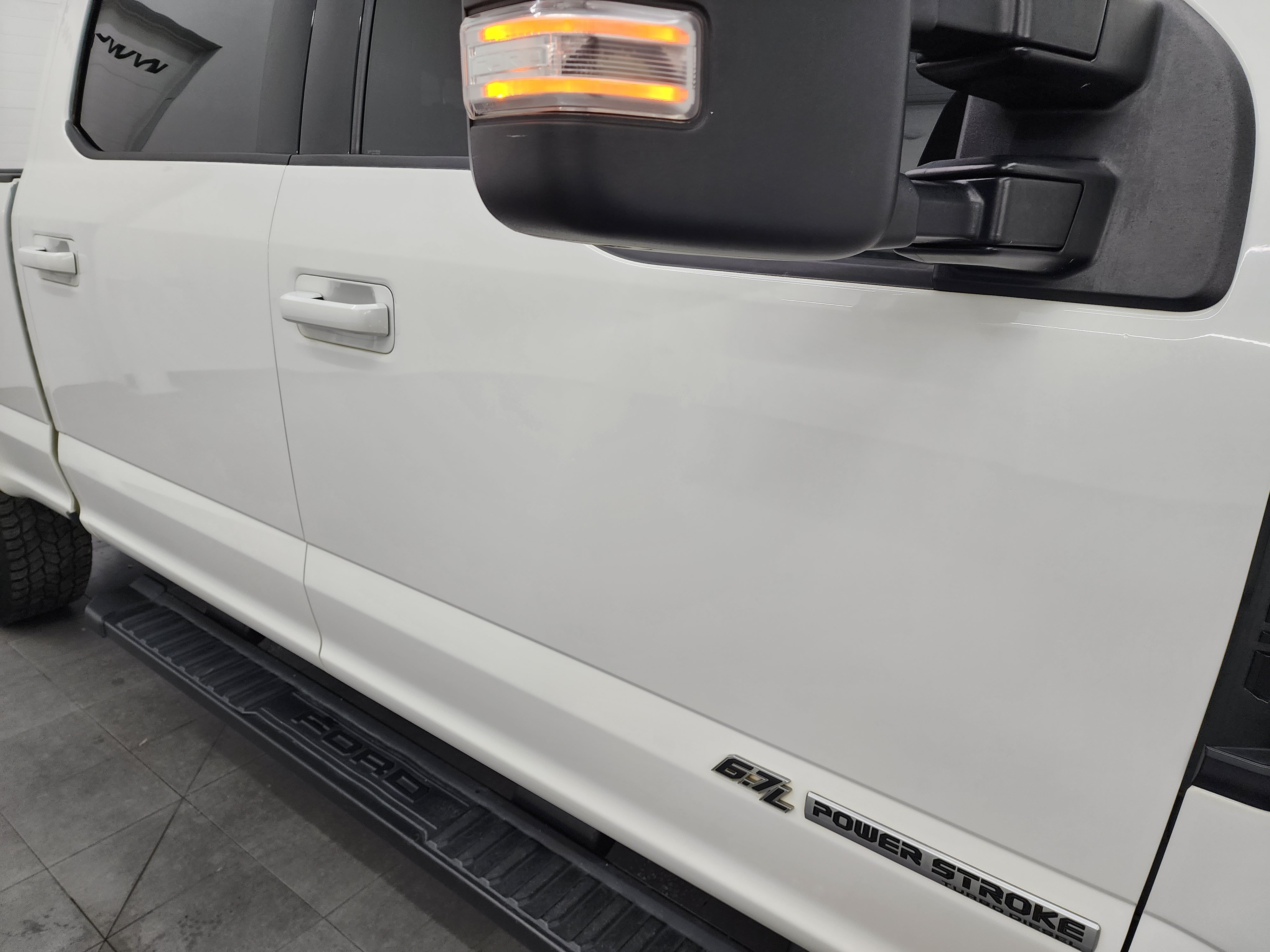 Used 2022 Ford F350 Lariat w/ Black Appearance Package AWD/4WD image 25