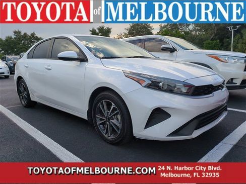 Used 2022 Kia Forte LXS FWD image 1
