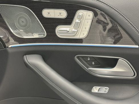 Certified 2023 Mercedes-Benz GLS 580 4MATIC image 16