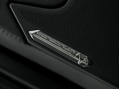 Used 2018 Lamborghini Aventador S image 29