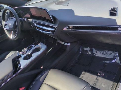 Certified 2024 Cadillac Lyriq Tech AWD/4WD image 19