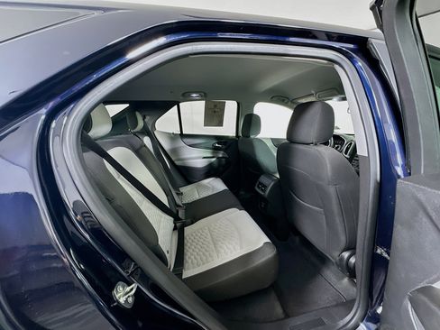 Used 2020 Chevrolet Equinox LS w/ LS Convenience Package image 29