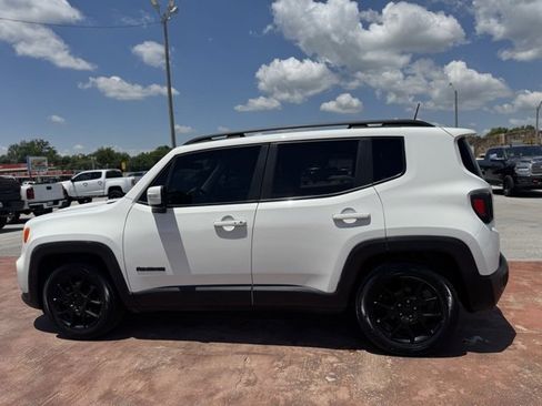 Used 2020 Jeep Renegade Altitude image 9