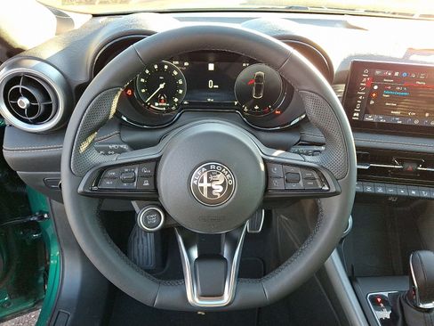 New 2025 Alfa Romeo Tonale image 16