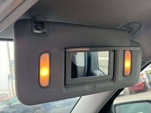 Used 2023 GMC Acadia AT4 image 29