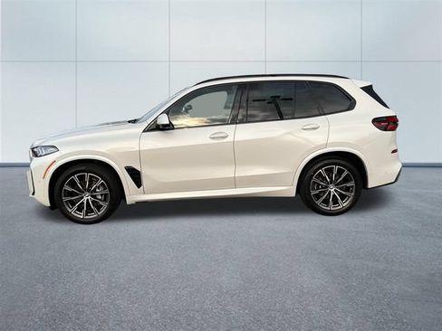 Certified 2025 BMW X5 xDrive40i AWD/4WD image 9