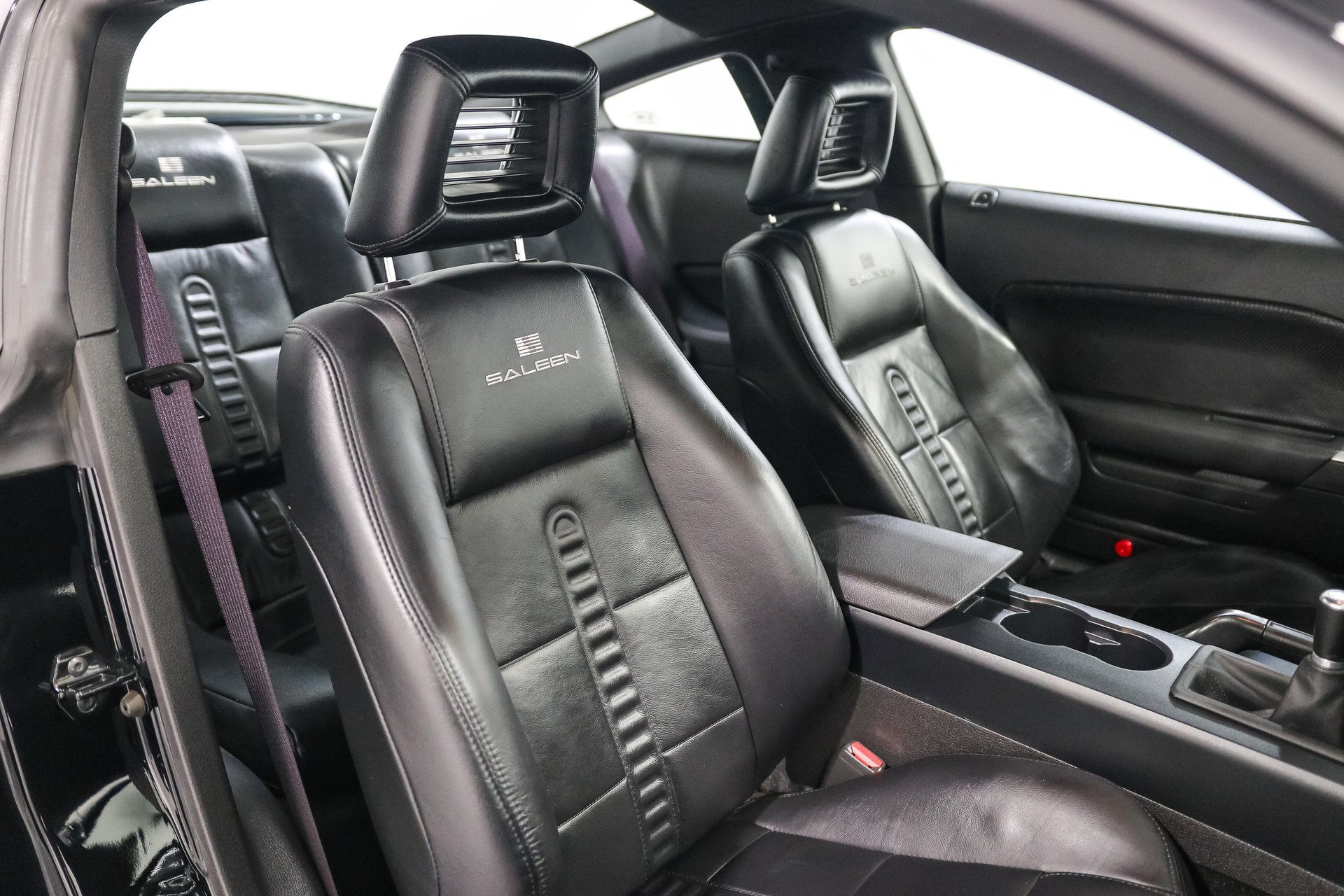 Used 2006 Ford Mustang GT RWD image 20