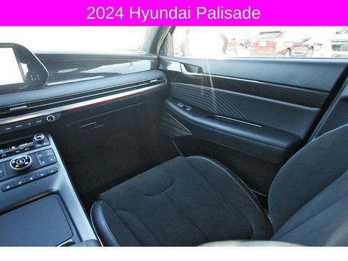 Used 2024 Hyundai Palisade Calligraphy image 13
