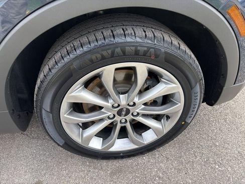 Used 2017 Lincoln MKC Select w/ Lincoln MKC Climate Package image 11