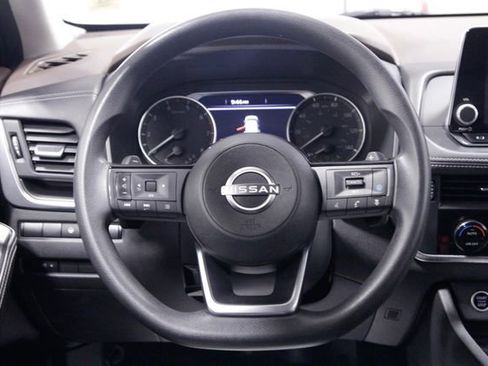 Used 2023 Nissan Rogue SV AWD/4WD image 14