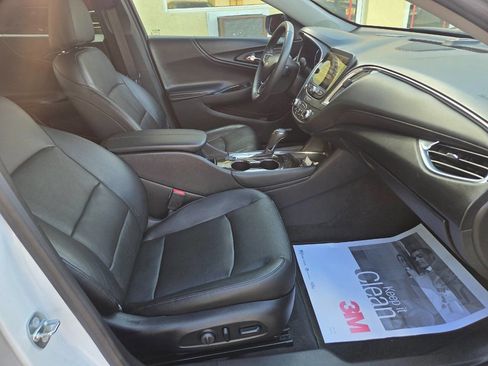 Used 2017 Chevrolet Malibu Premier w/ Driver Confidence Package FWD image 22