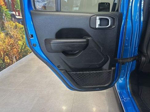 Used 2024 Jeep Wrangler Unlimited Rubicon image 35