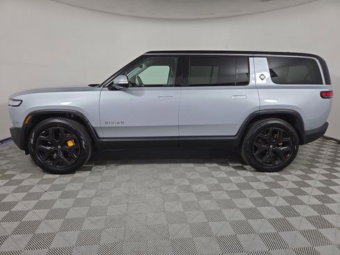 Used 2023 Rivian R1S Adventure AWD/4WD image 2