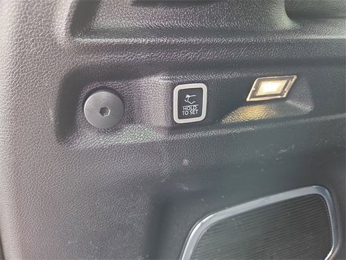 Used 2021 Jeep Grand Cherokee L Limited image 6