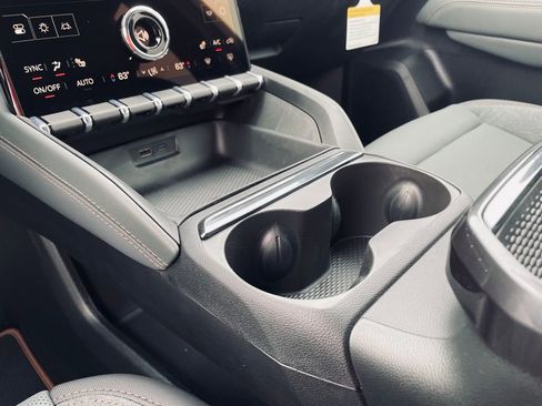 New 2026 GMC Terrain AT4 w/ Technology Package II image 18