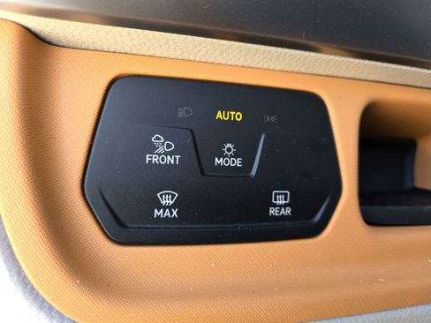 New 2025 Volkswagen ID. Buzz 1st Edition image 16