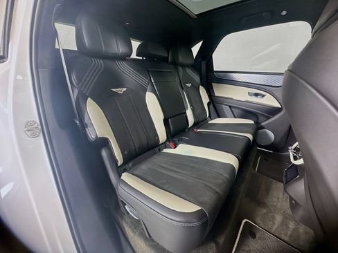 Certified 2023 Bentley Bentayga AWD/4WD image 26